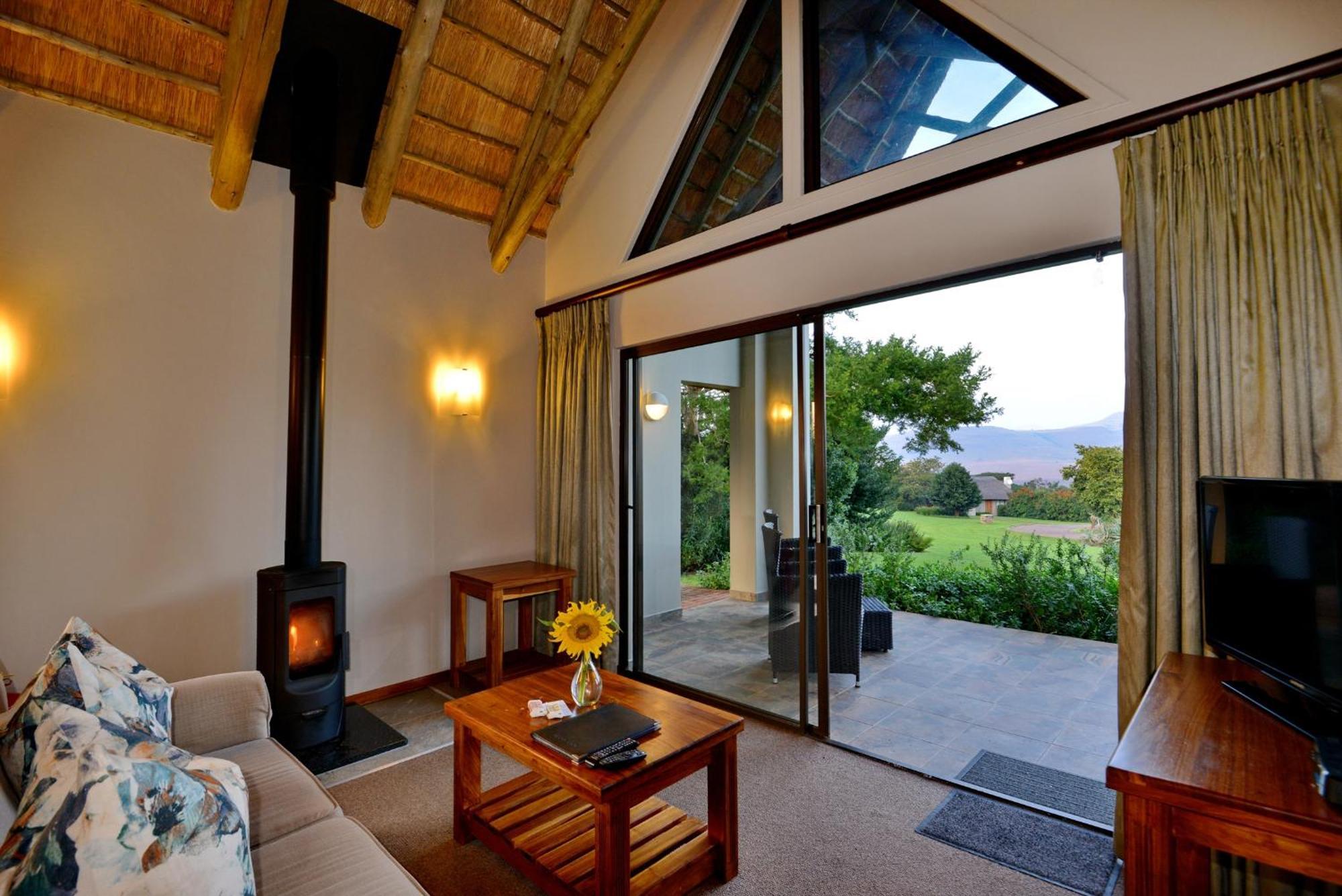 Montusi Mountain Lodge Bonjaneni Eksteriør bilde